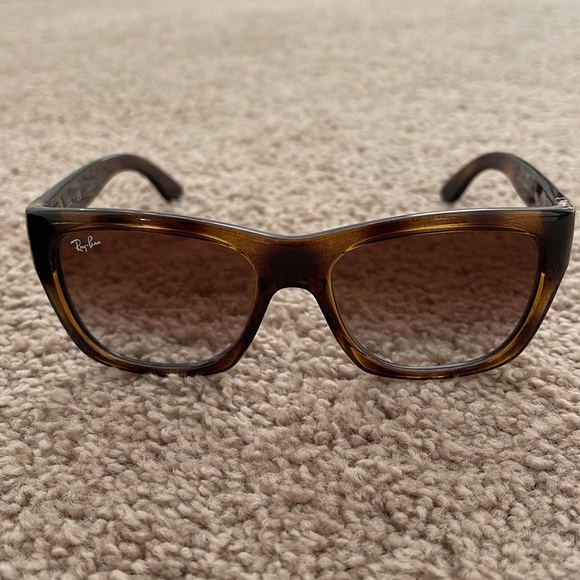 Ray-ban sunglasses *polarized - Picture 4 of 8